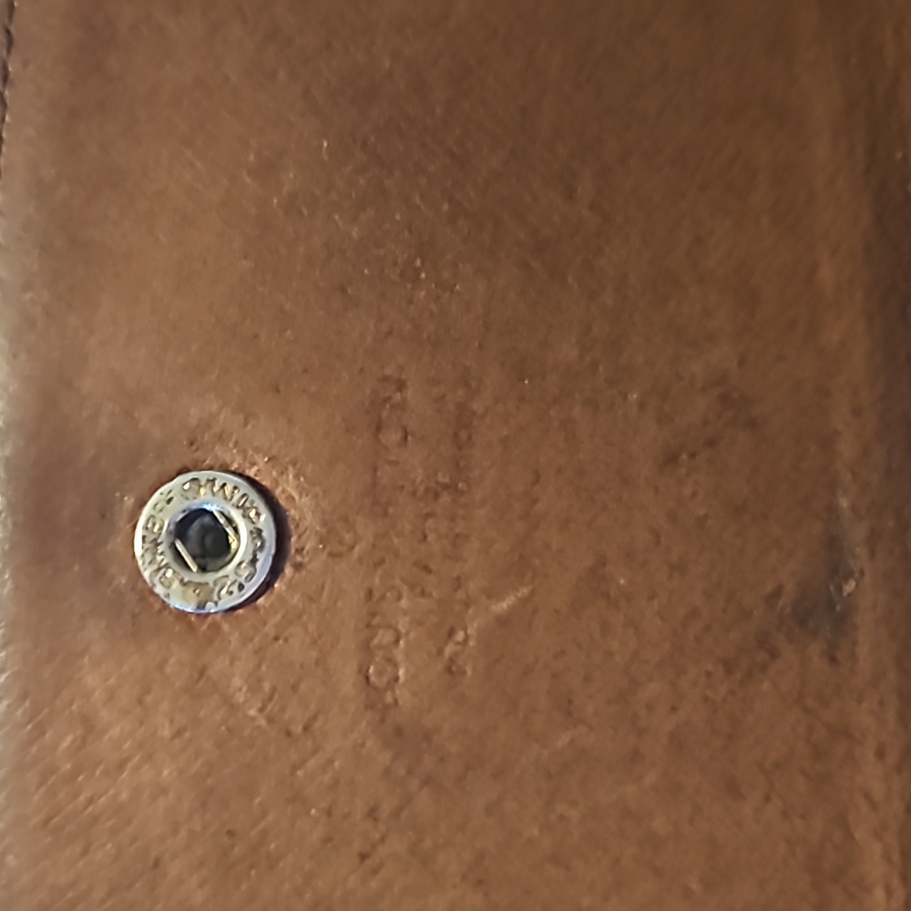Louis Vuitton Sarah Wallet - Picture 9 of 12